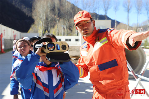 【119消防日】左贡县森林消防邀师生零距离体验